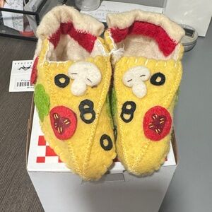 NWT! The Silk Road Bazaar Pizza Baby Booties